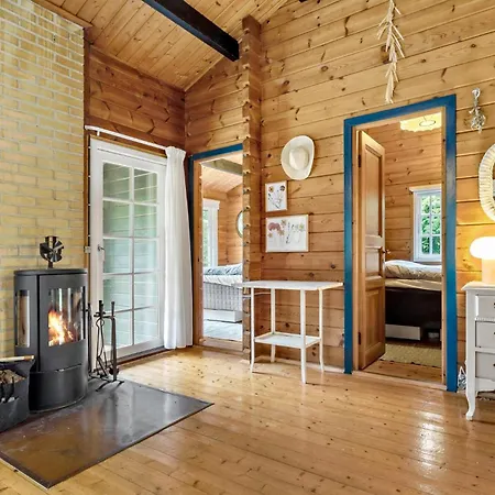 3 Bedroom Gorgeous In Σπίτι διακοπών *